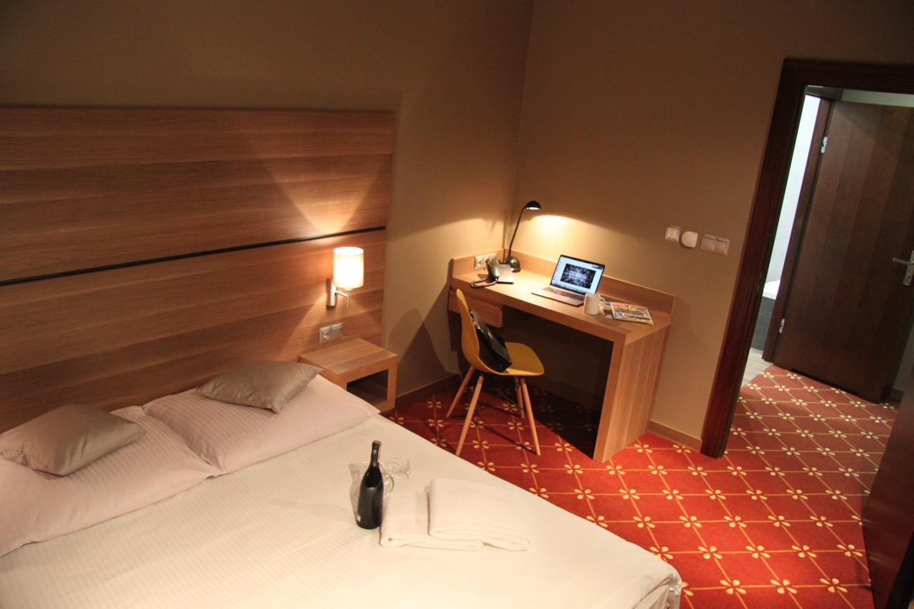 Hotel Dunajec Зглобице Экстерьер фото
